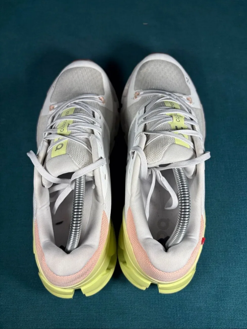 On Running brand running